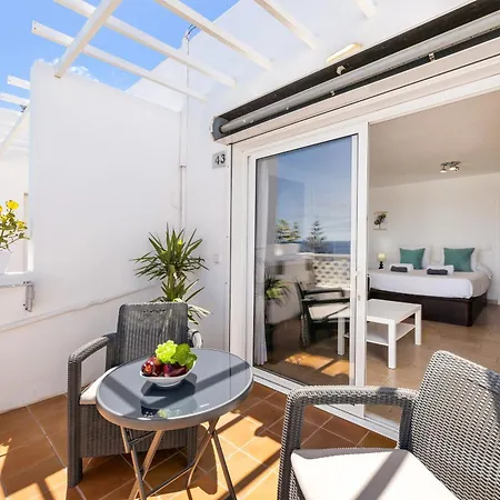 Mar Azul Puerto del Carmen (Lanzarote)